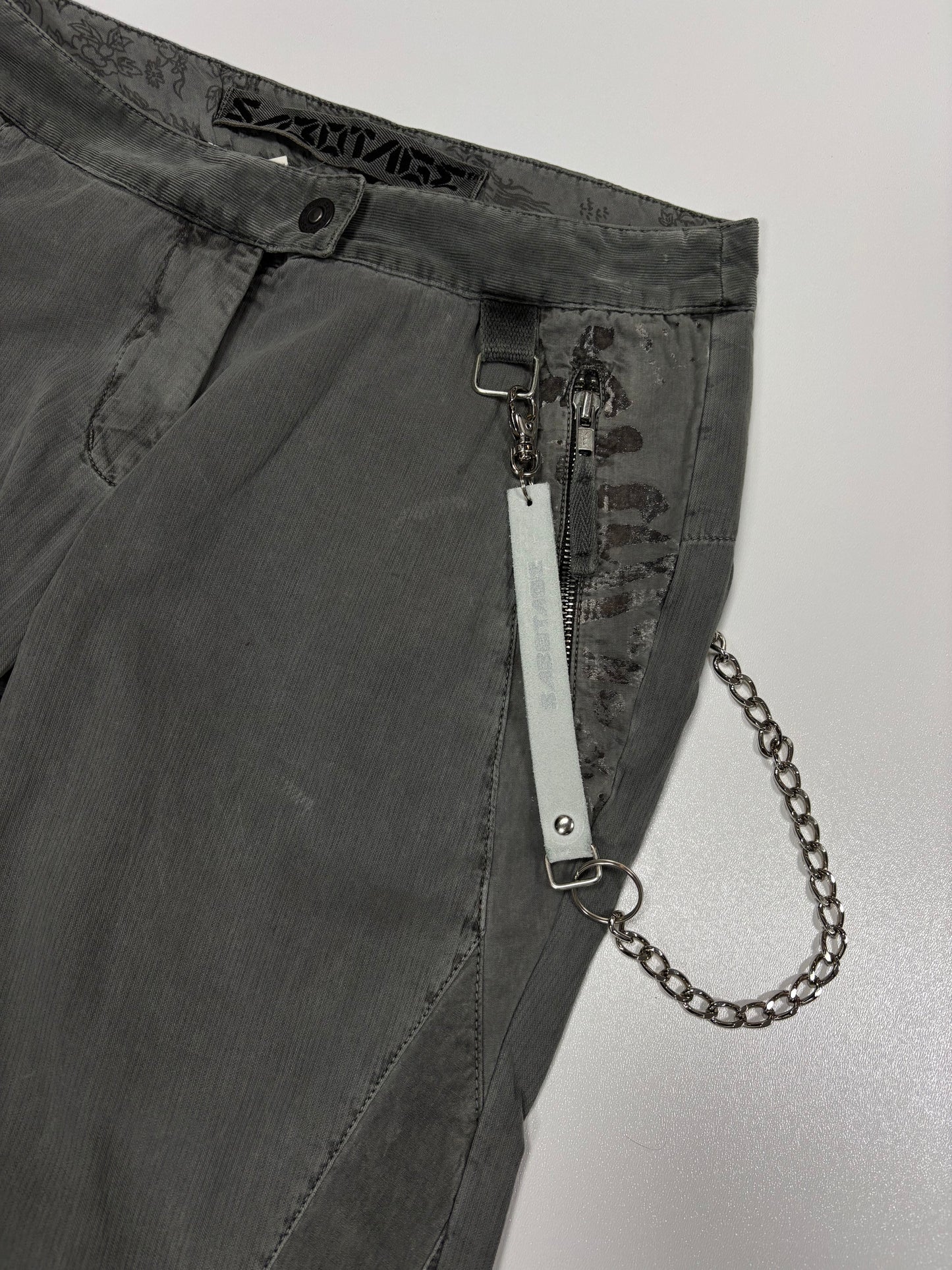 Sabotage Faded Keychain Flared Pants (28)