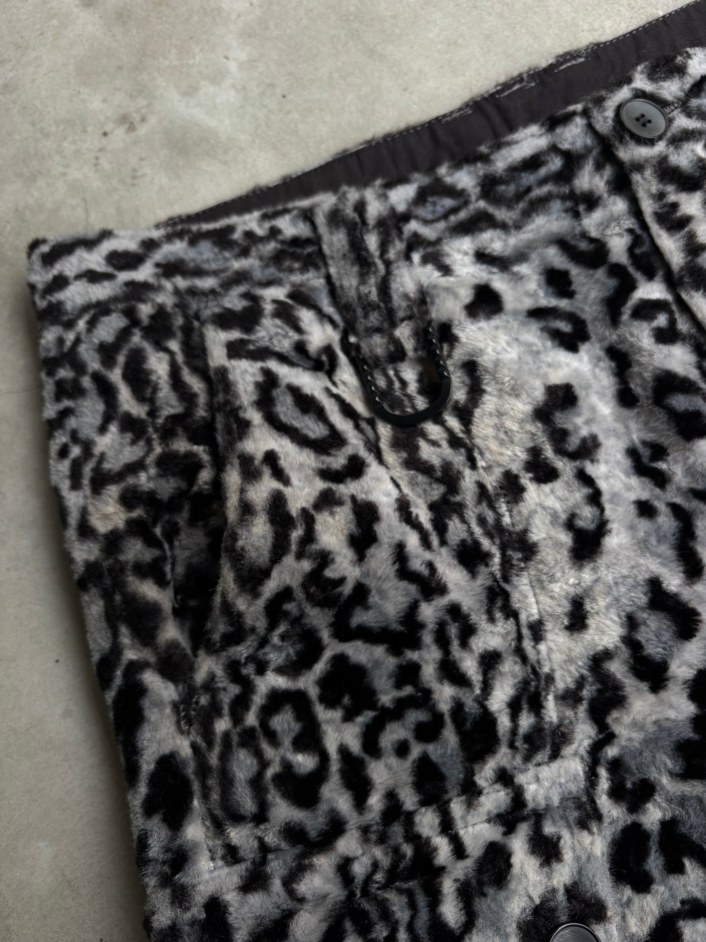 Roen Rayon Snow Leopard Shorts (30)