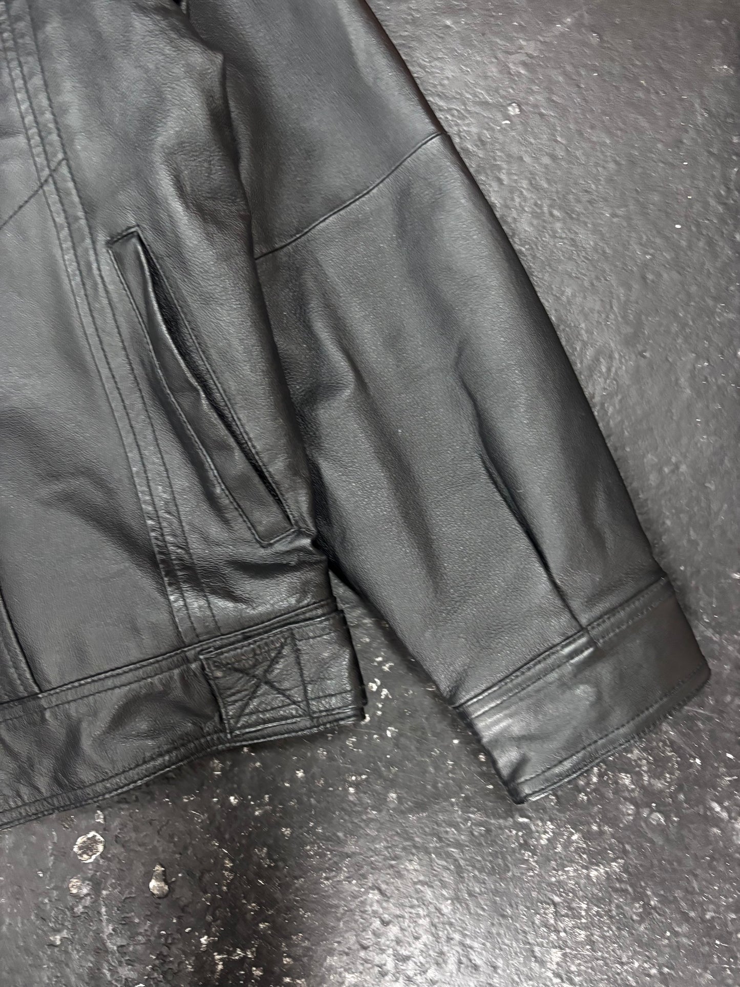 Arizona Cropped Fit Leather Jacket (M)