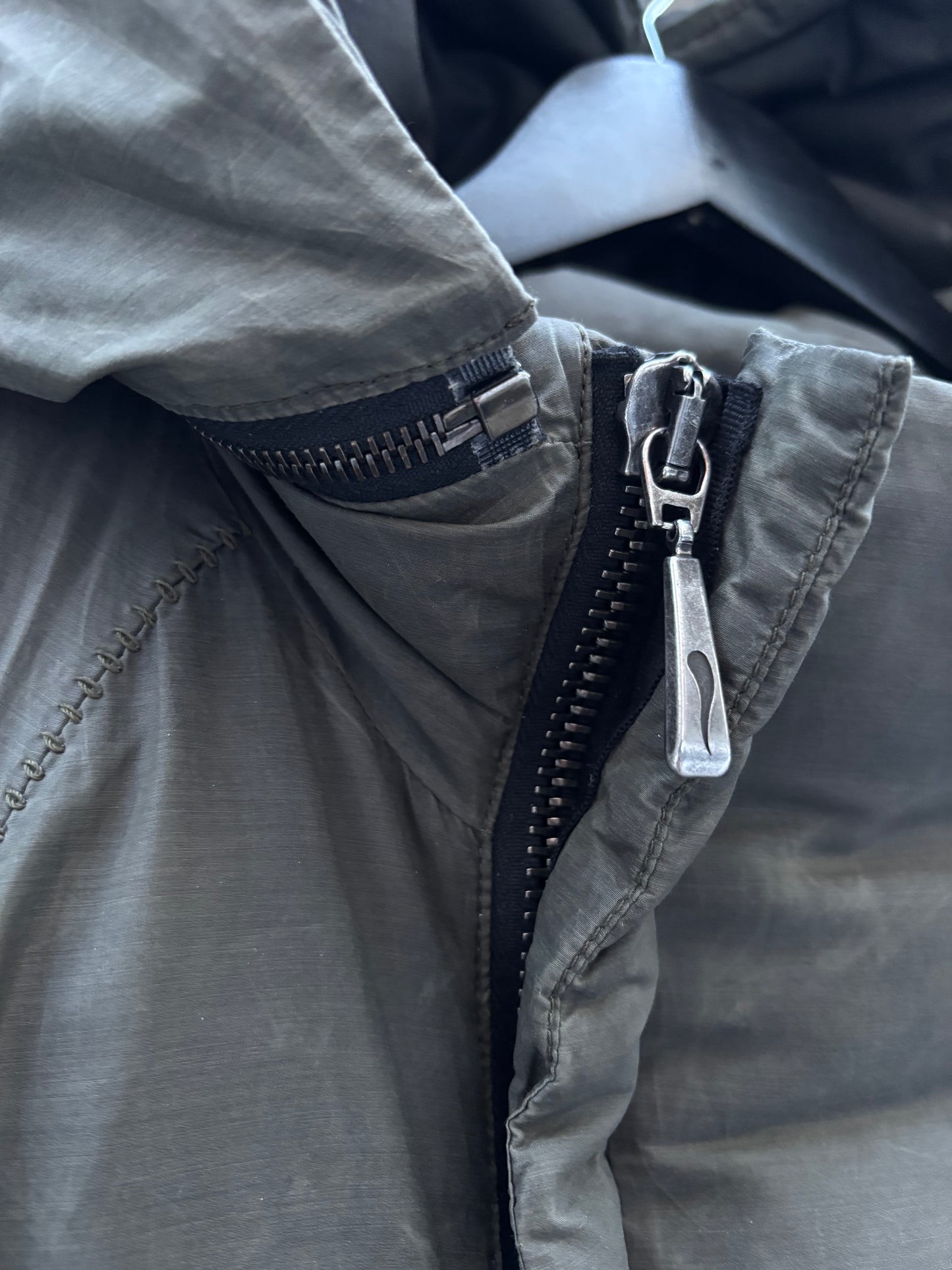 Masnada Scarstitch Faded Green Puffer Jacket (L)