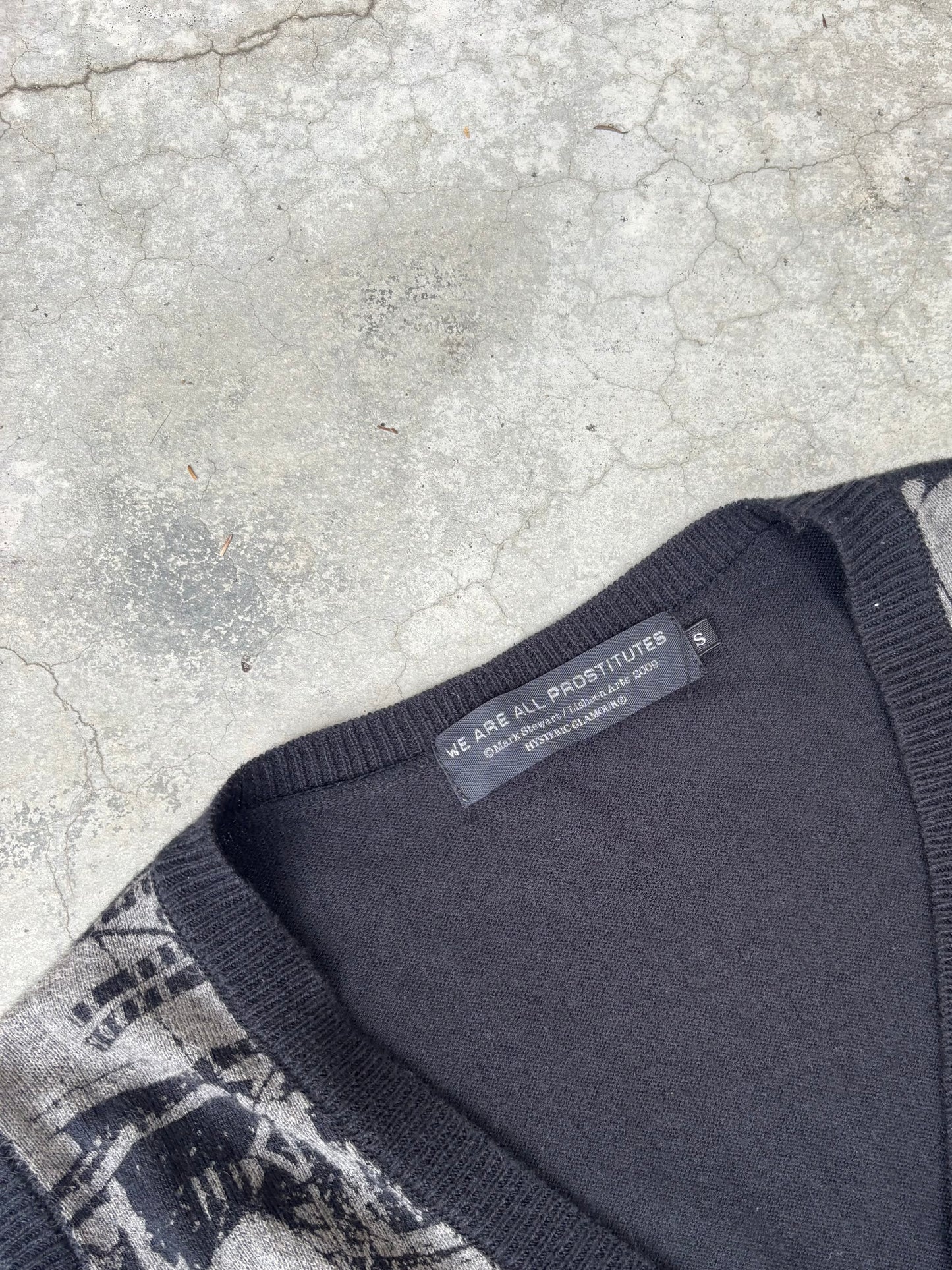Hysteric Glamour „We are all prostitudes“ Printed Sleeveless Cardigan (S)