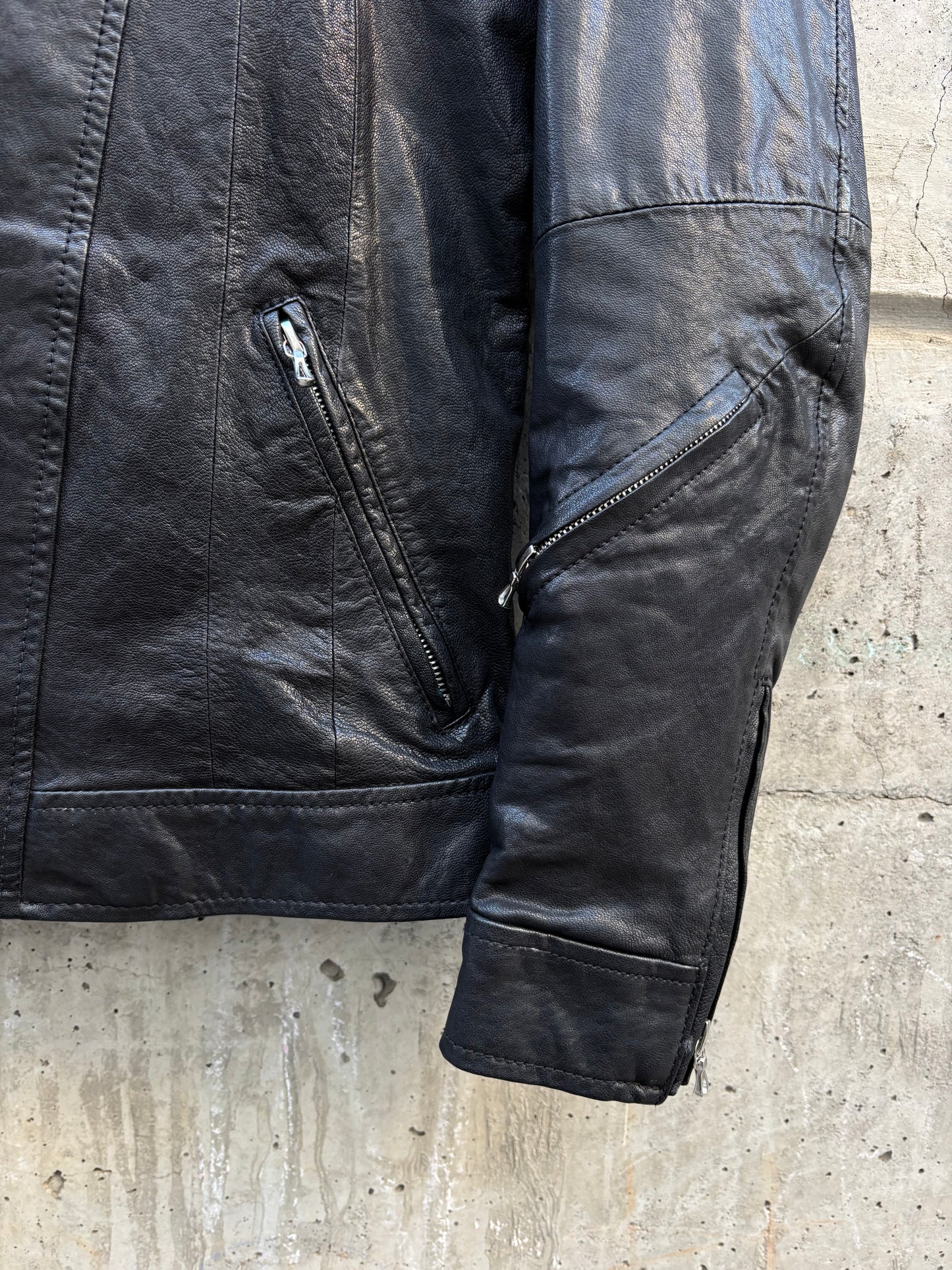 5351 Pour Les Hommes Biker Jacket (M)