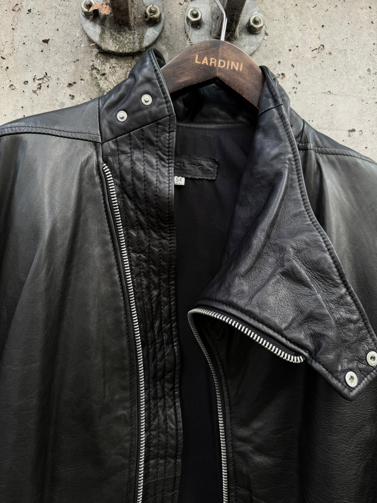 Piercurge Asymmetric High-Neck Leather Jacket (54)