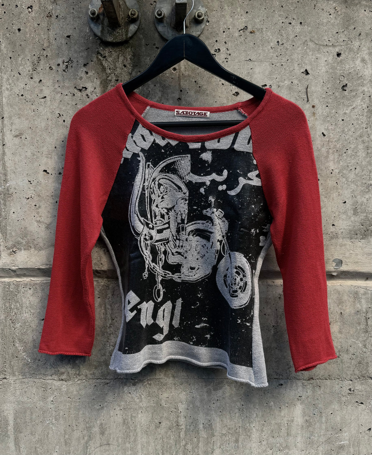 Sabotage Graphic Raglan Long Sleeve Top (M)