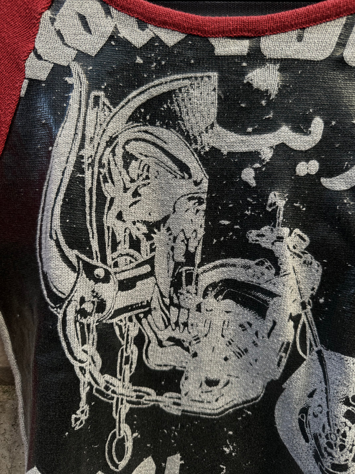 Sabotage Graphic Raglan Long Sleeve Top (M)
