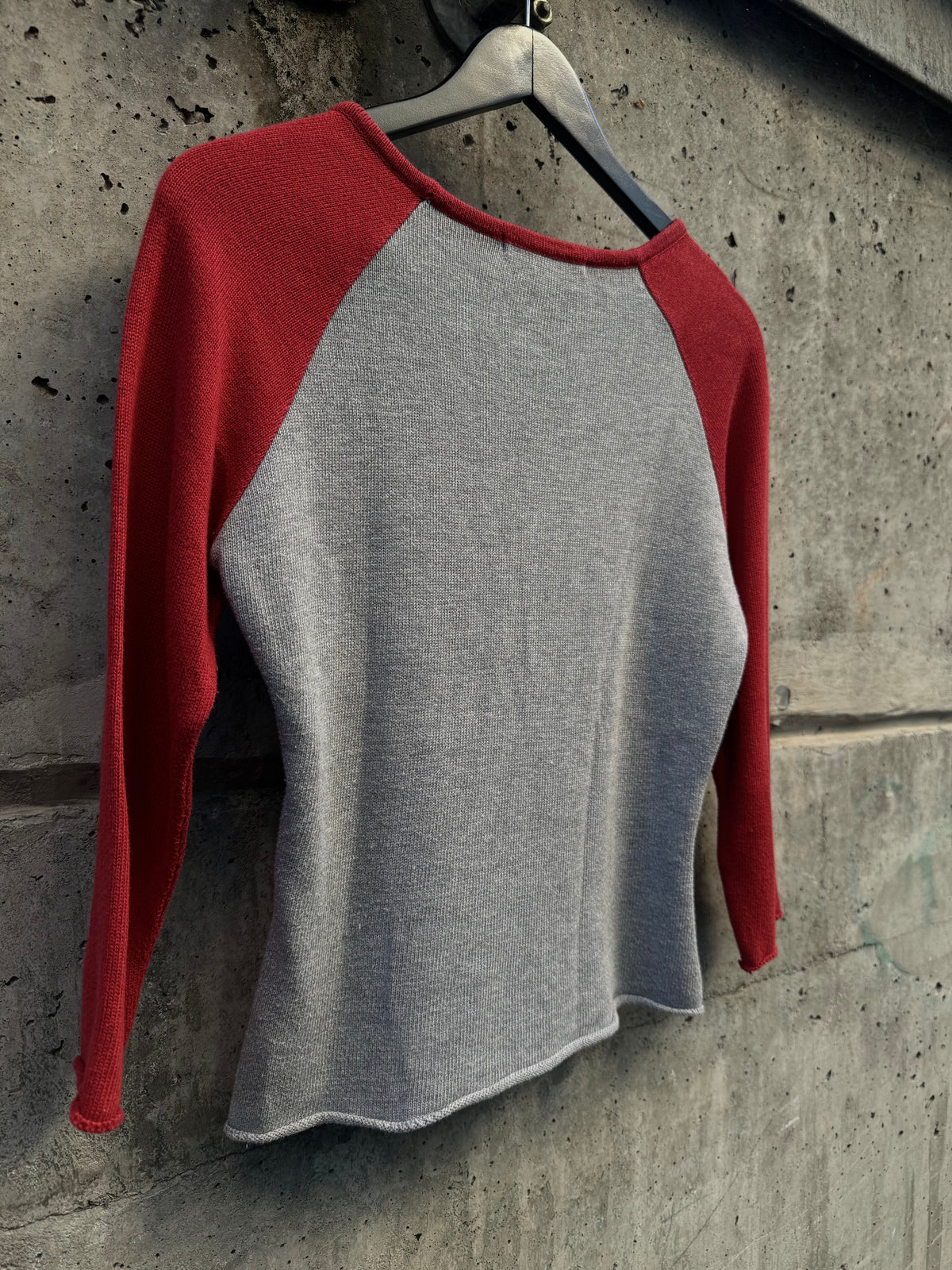 Sabotage Graphic Raglan Long Sleeve Top (M)