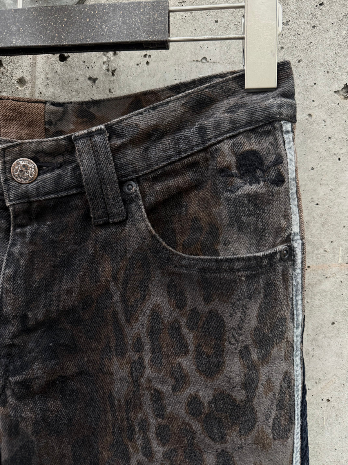 Roen Leopard Print Denim Pants (30)