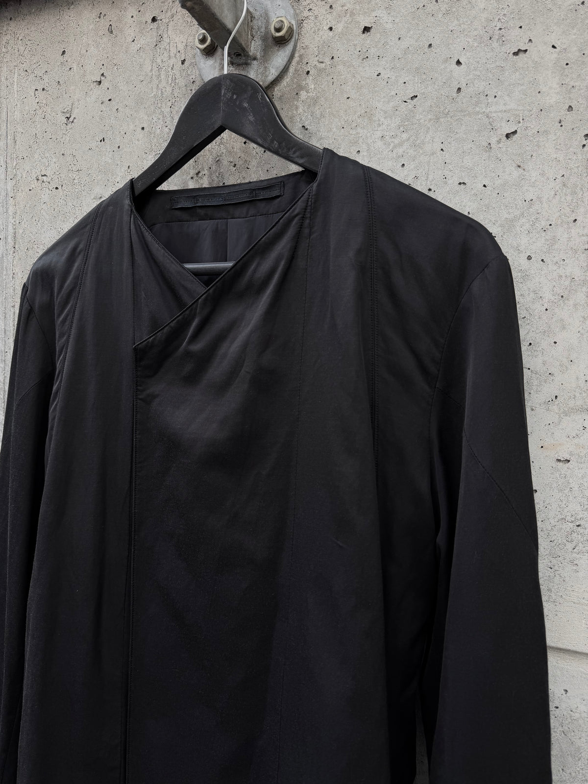 SS/13 Julius_7 Asymmetrical Overlap Collar Jacket (2)