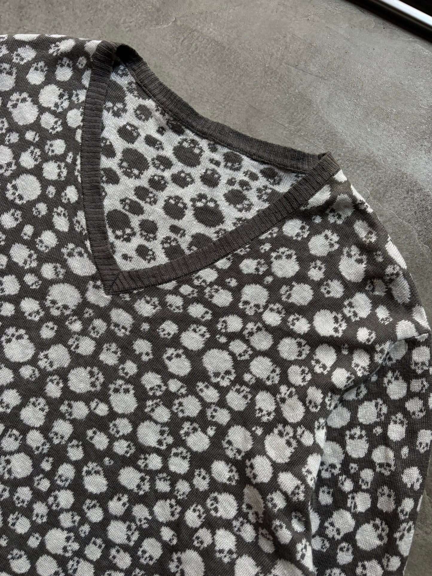 Japanese V-Neck Skull Sweater (M)