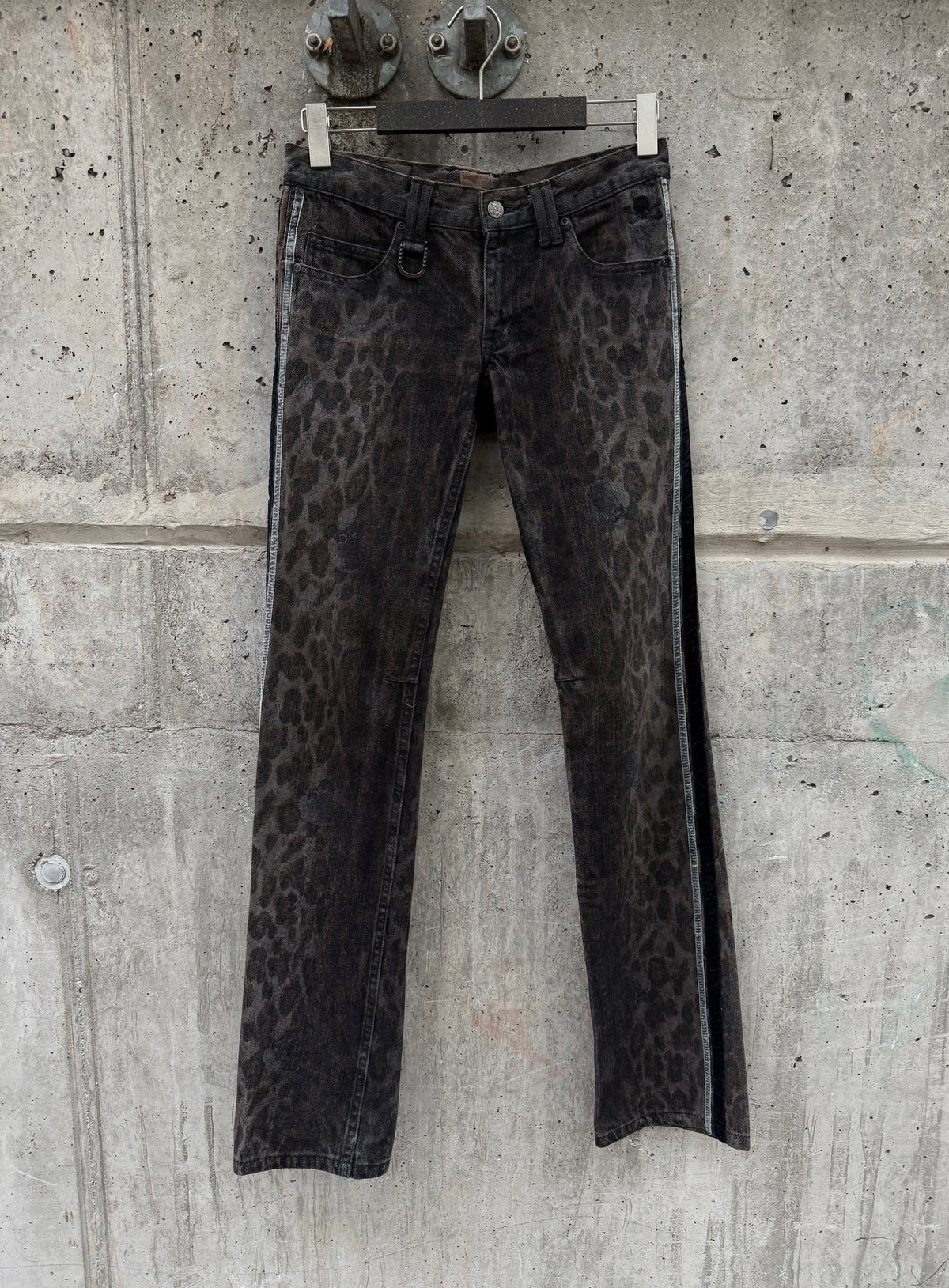 Roen Leopard Print Denim Pants (30)