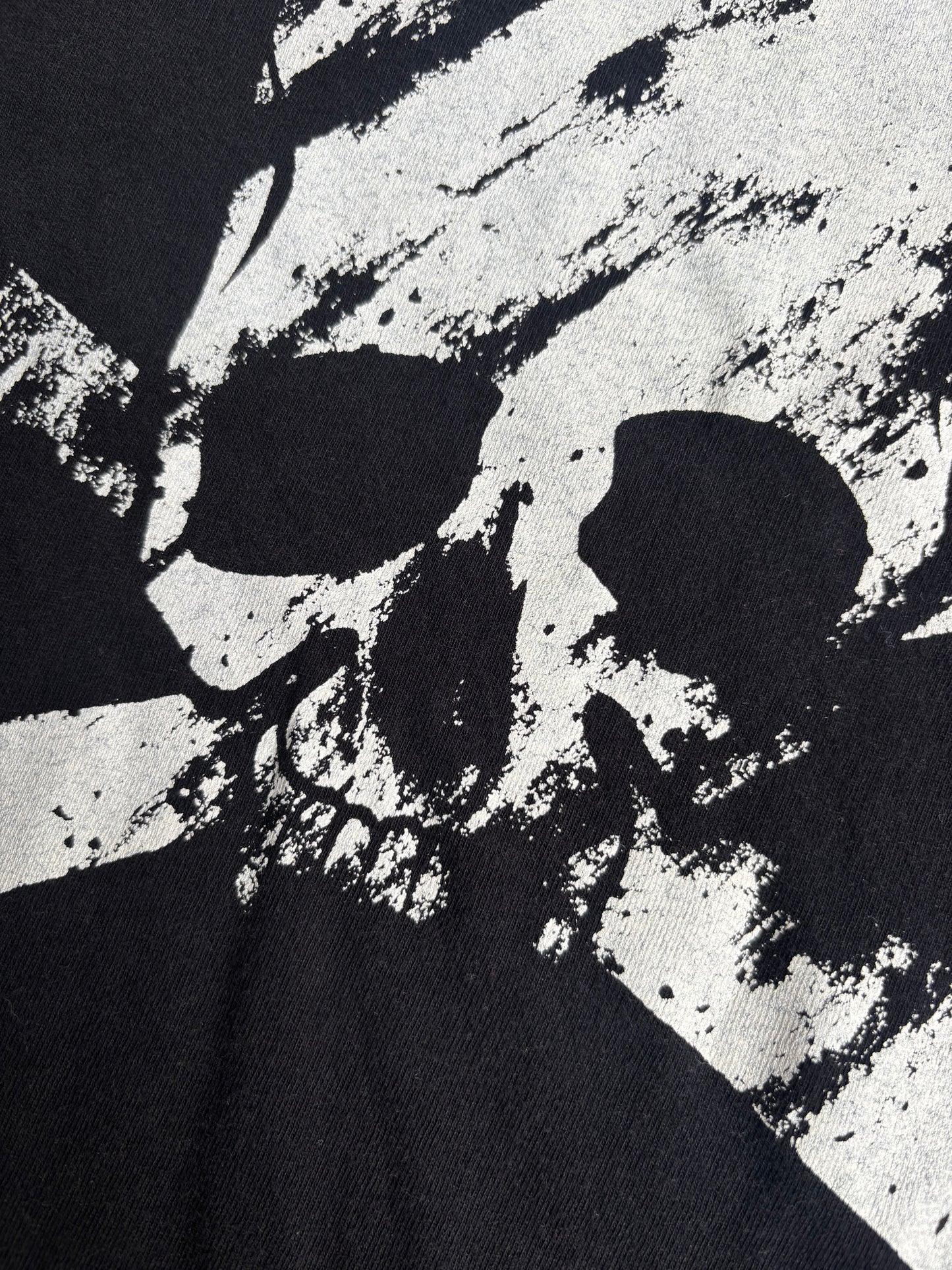 Roen Black Skull V-neck Tee (M)