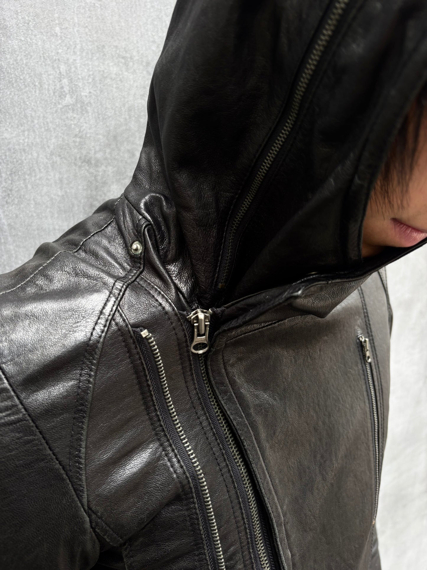 90‘s Hooded Asymmetric Leather Moto Jacket (M)