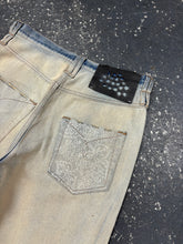 Lade das Bild in den Galerie-Viewer, Federico Cina Washed Jeans (Size 34)
