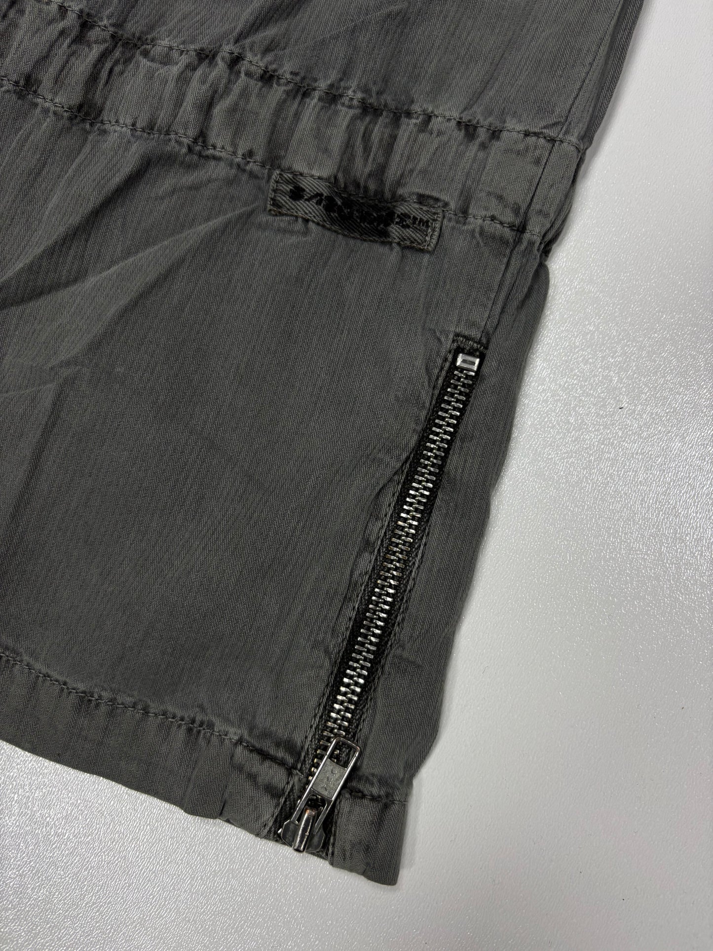 Sabotage Faded Keychain Flared Pants (28)