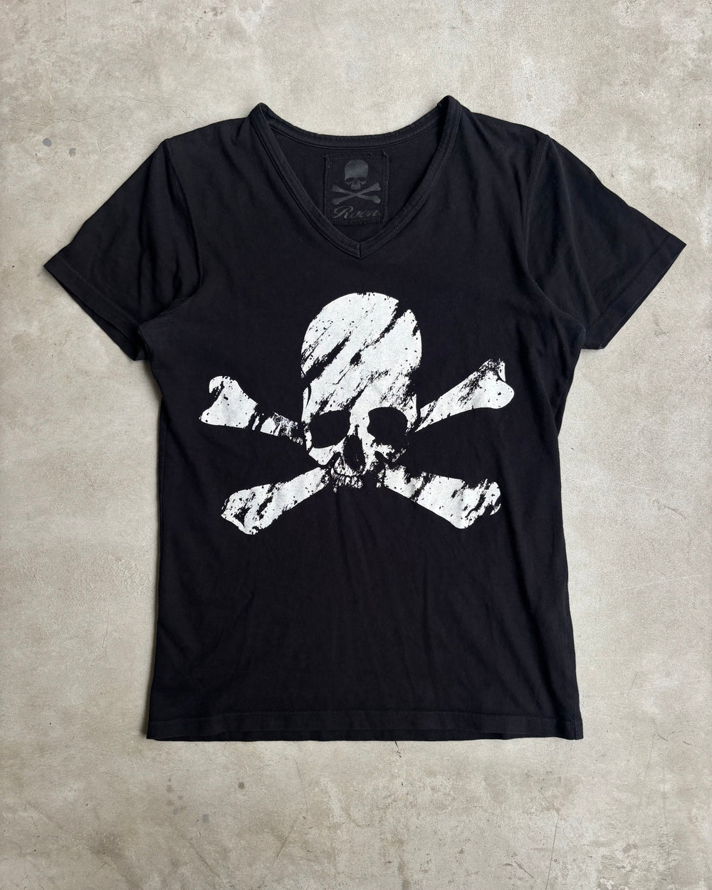 Roen Black Skull V-neck Tee (M)