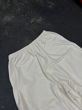 Lade das Bild in den Galerie-Viewer, Balenciaga White Ultra Baggy Trackpants (UNIFIT)
