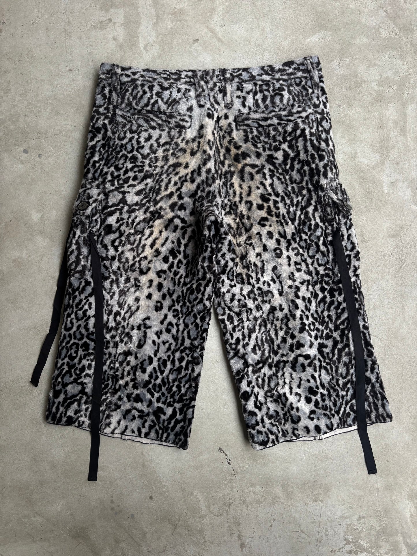 Roen Rayon Snow Leopard Shorts (30)