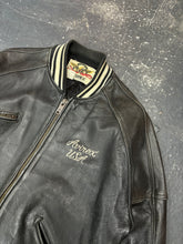 Lade das Bild in den Galerie-Viewer, Avirex Black Spellout Leather Jacket (L)

