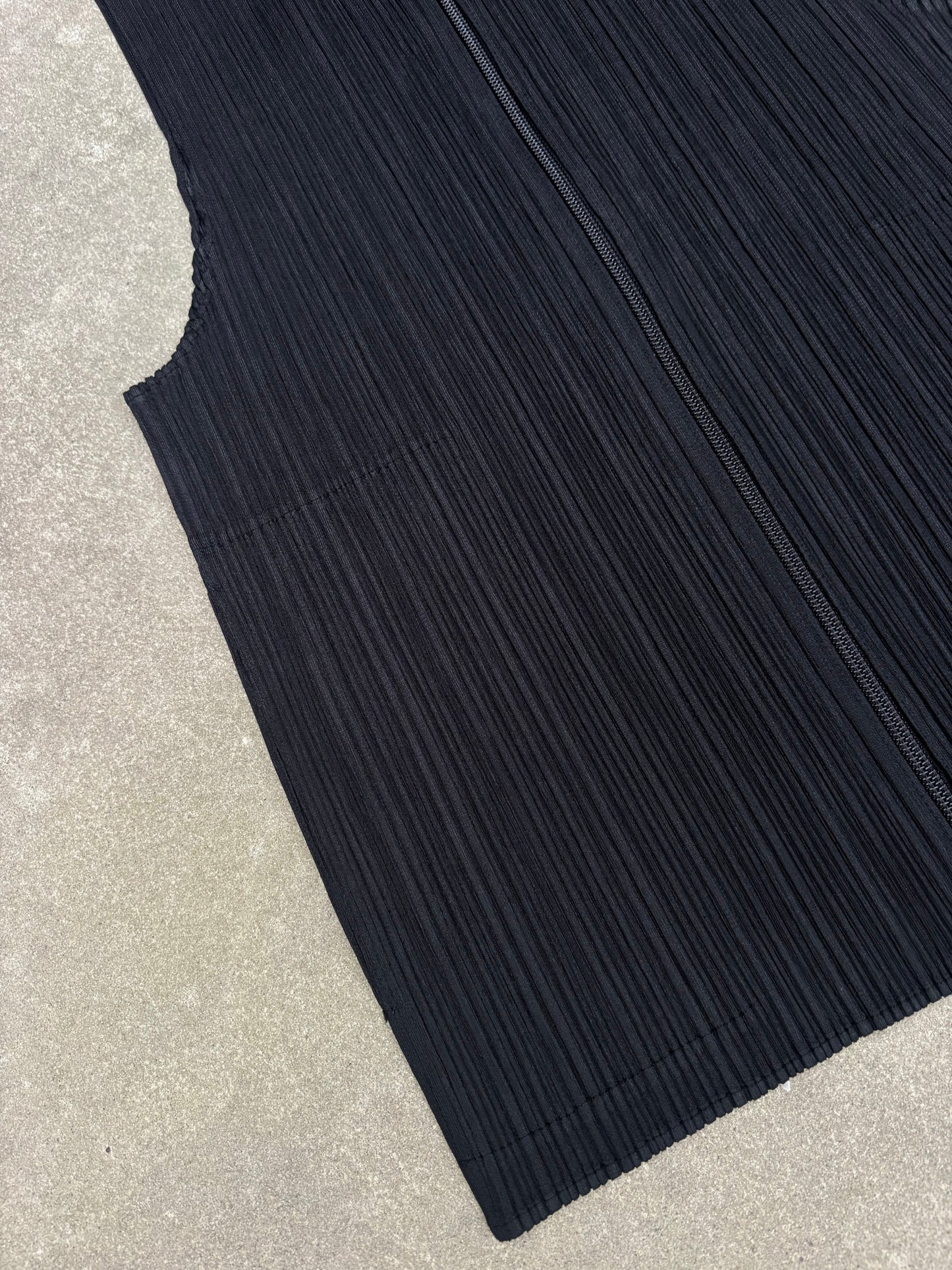 Issey Miyake Plissee Zip Top (S)
