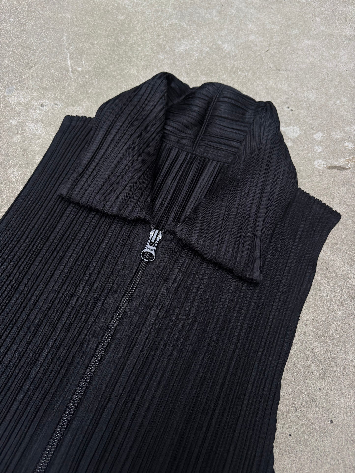 Issey Miyake Plissee Zip Top (S)