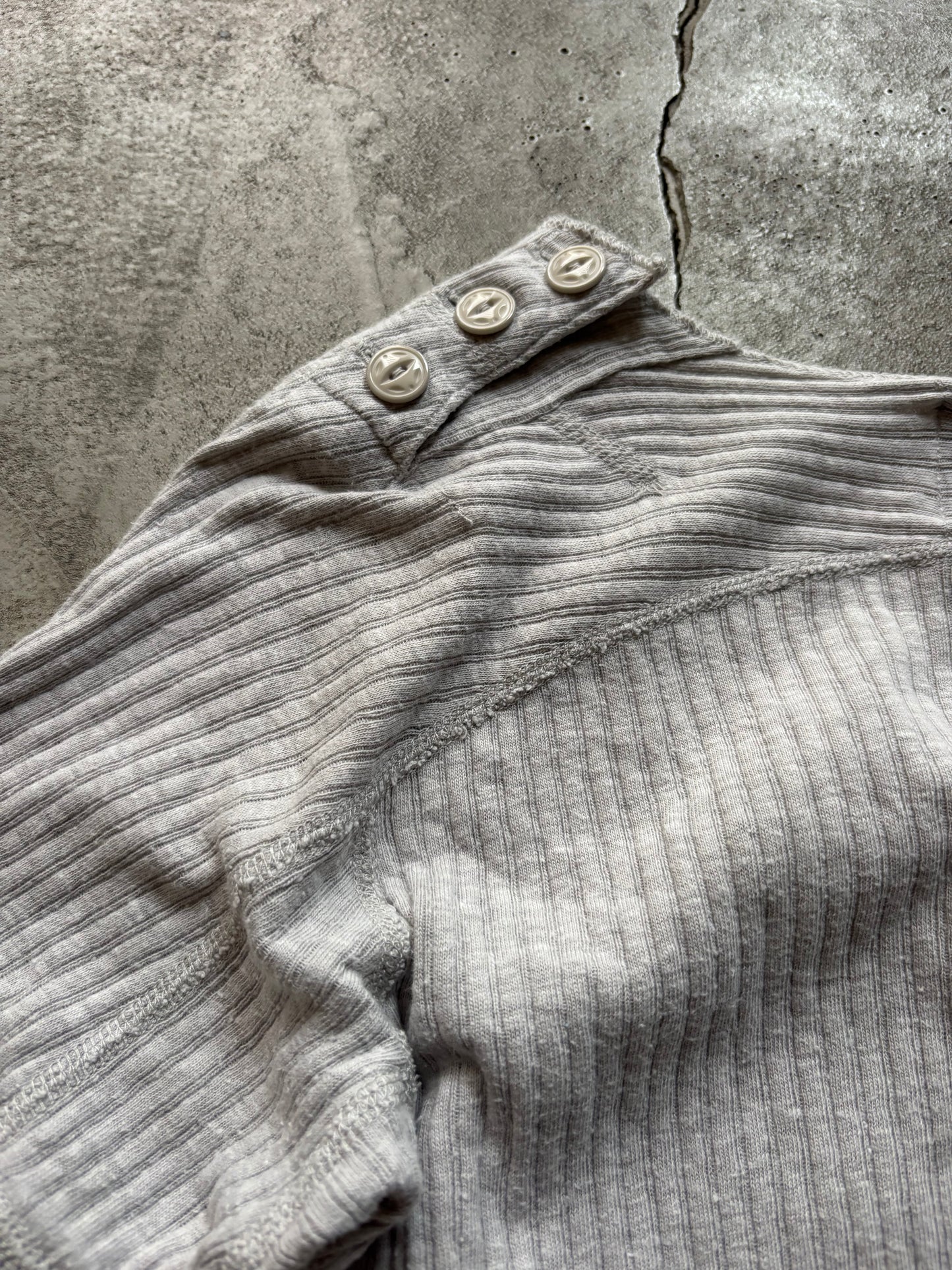 AW/09 Number (N)ine „A Closed Feeling“ Rip Tee (XS)