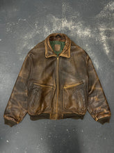 Lade das Bild in den Galerie-Viewer, 90&#39;s Distressed Bomber Leather Jacket (XL)
