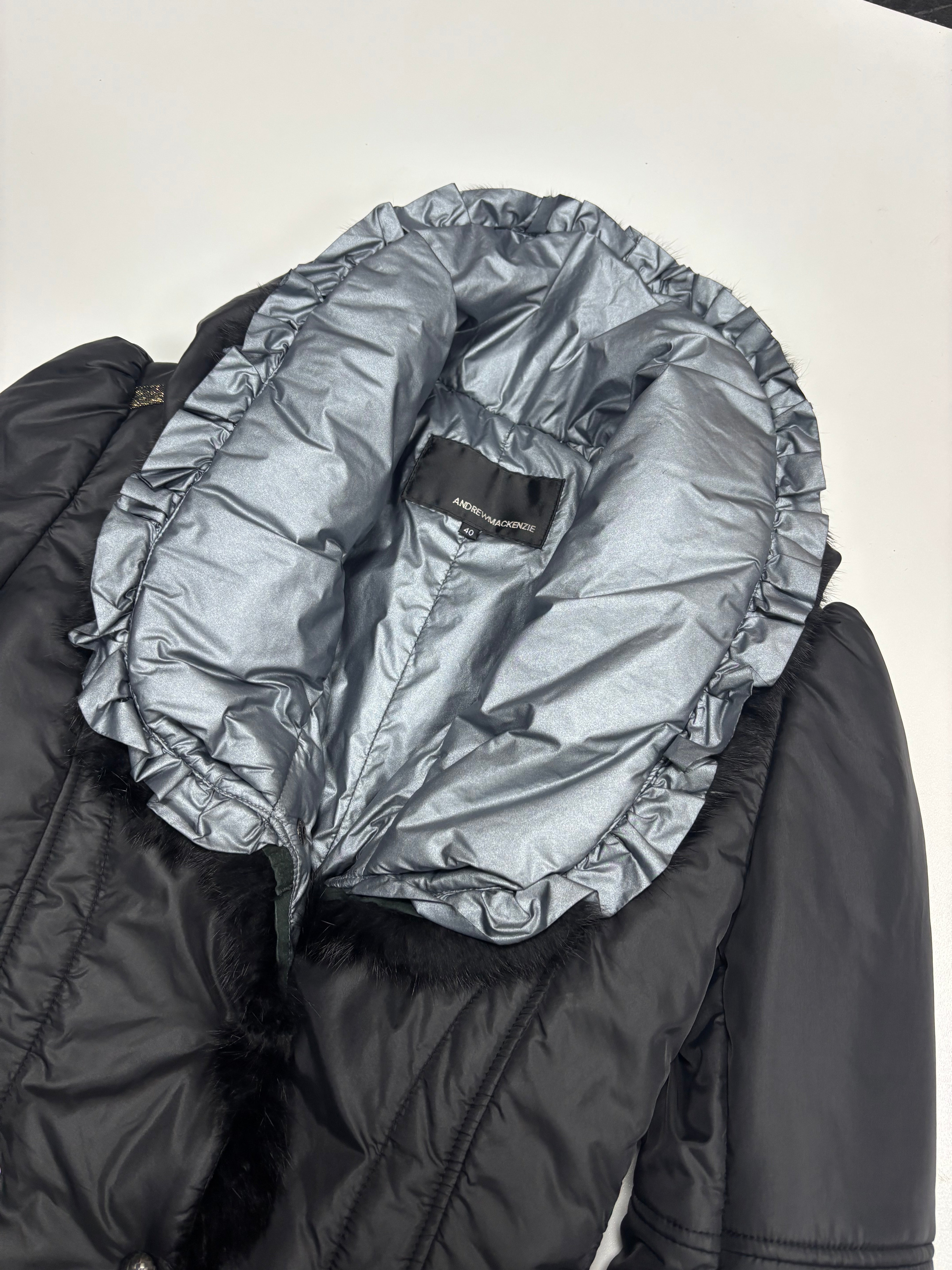 Andrew Mackenzie Puffer Jacket (40) – vintendoarchive