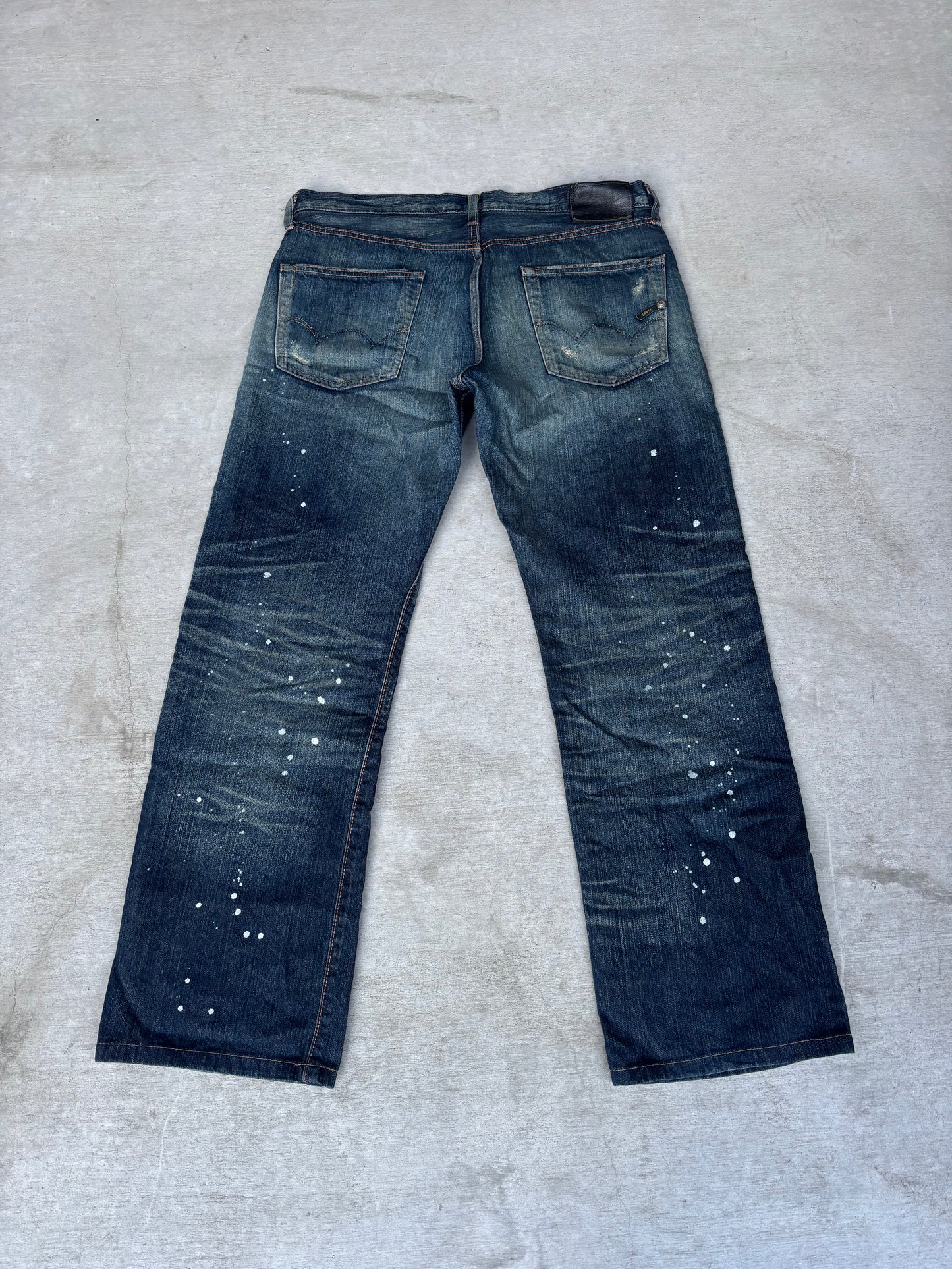 Edwin Underpatch Distressed Denim (34)