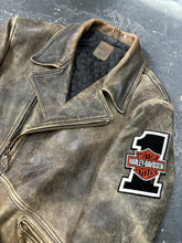 Lade das Bild in den Galerie-Viewer, Vintage Distressed Leather Jacket (L)
