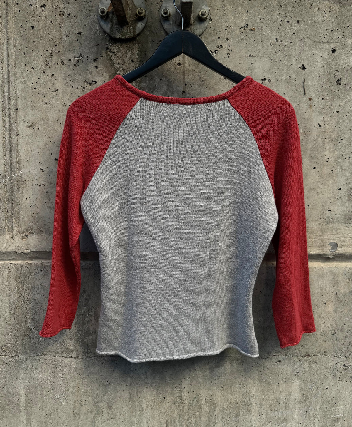 Sabotage Graphic Raglan Long Sleeve Top (M)