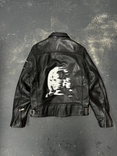 Lade das Bild in den Galerie-Viewer, Vamp V1 Vintendo Archive Harrington Leather Jacket (M)
