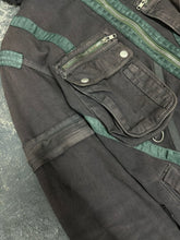 Lade das Bild in den Galerie-Viewer, 2000‘s Avirex Military Jacket with Removable Sleeves (M)

