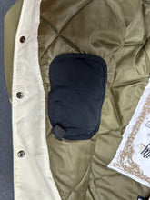 Lade das Bild in den Galerie-Viewer, 90s Avirex Varsity Puffer Jacket (XL)
