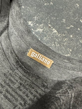 Lade das Bild in den Galerie-Viewer, John Galliano fitted Pin Shirt (L)
