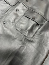 Lade das Bild in den Galerie-Viewer, Supreme Button Down Short Sleeve Leather Shirt (48)
