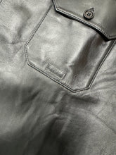 Lade das Bild in den Galerie-Viewer, Supreme Button Down Short Sleeve Leather Shirt (48)
